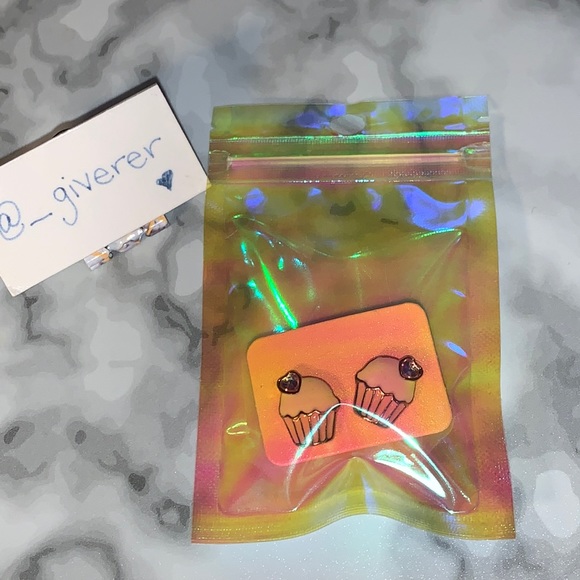 Pink Cupcake Bling π§ Earrings w Backs - Picture 7 of 11